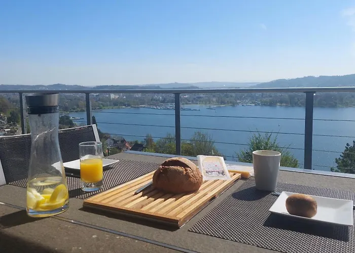 Private View ホームステイ ビール